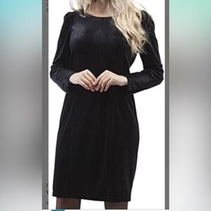 Oat New York black velvet ribbed sheath stretch mini dress. Large
